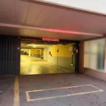 Bilocale Centro, Terrazzo E Parking Privato * Ментона