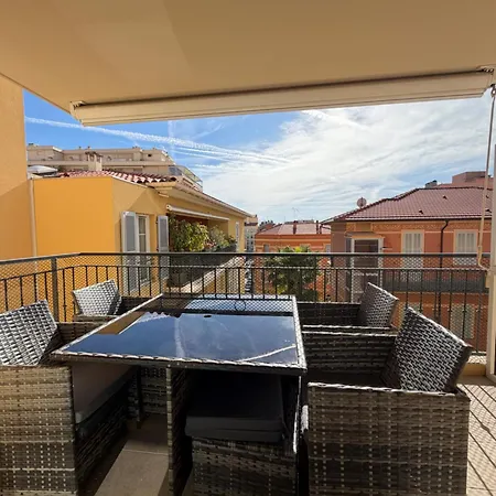 Bilocale Centro, Terrazzo E Parking Privato * מנטון