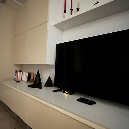 Bilocale Centro, Terrazzo E Parking Privato Menton