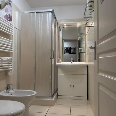 Bilocale Centro, Terrazzo E Parking Privato Apartamento *